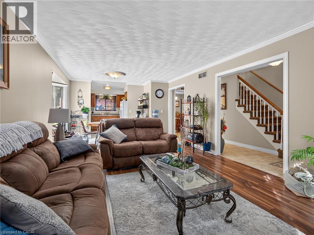 133 Leaside Drive — photo 13