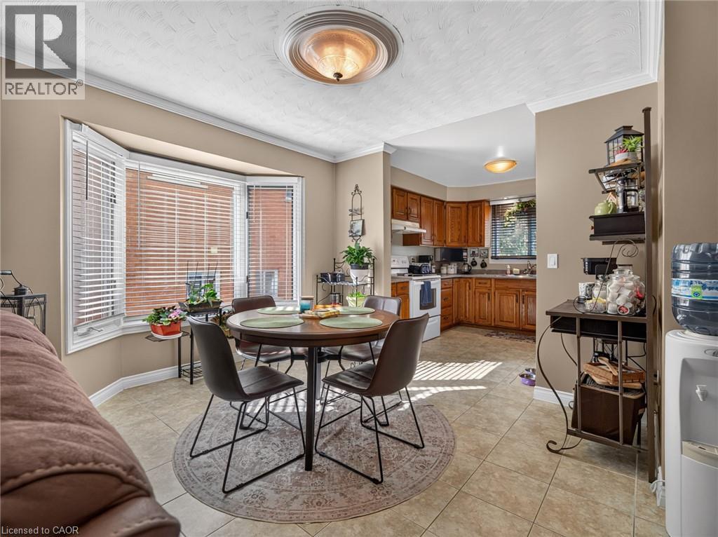 133 Leaside Drive — photo 14