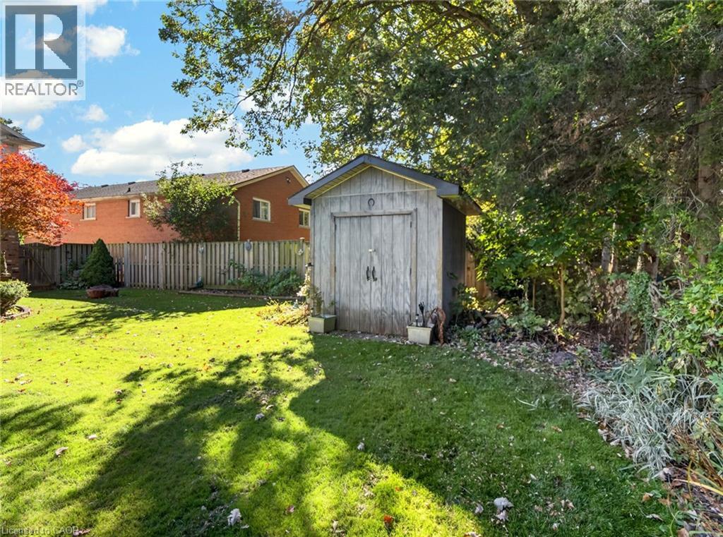 133 Leaside Drive — photo 31