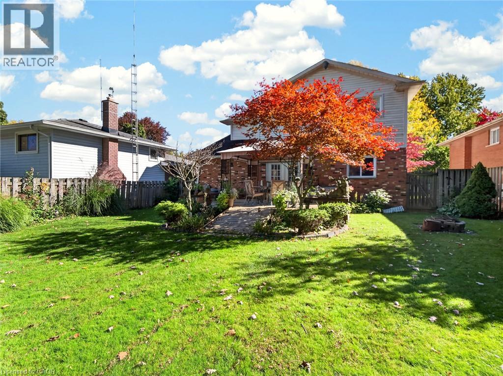 133 Leaside Drive — photo 32