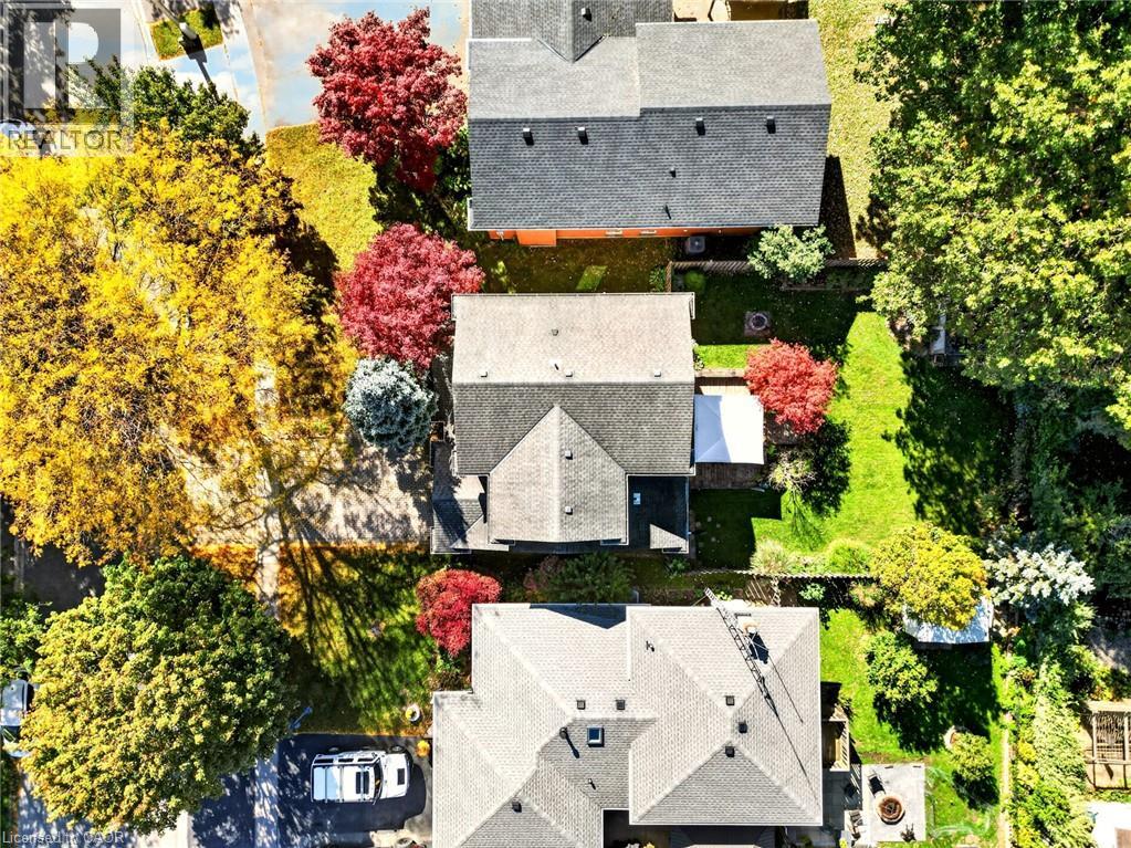 133 Leaside Drive — photo 39