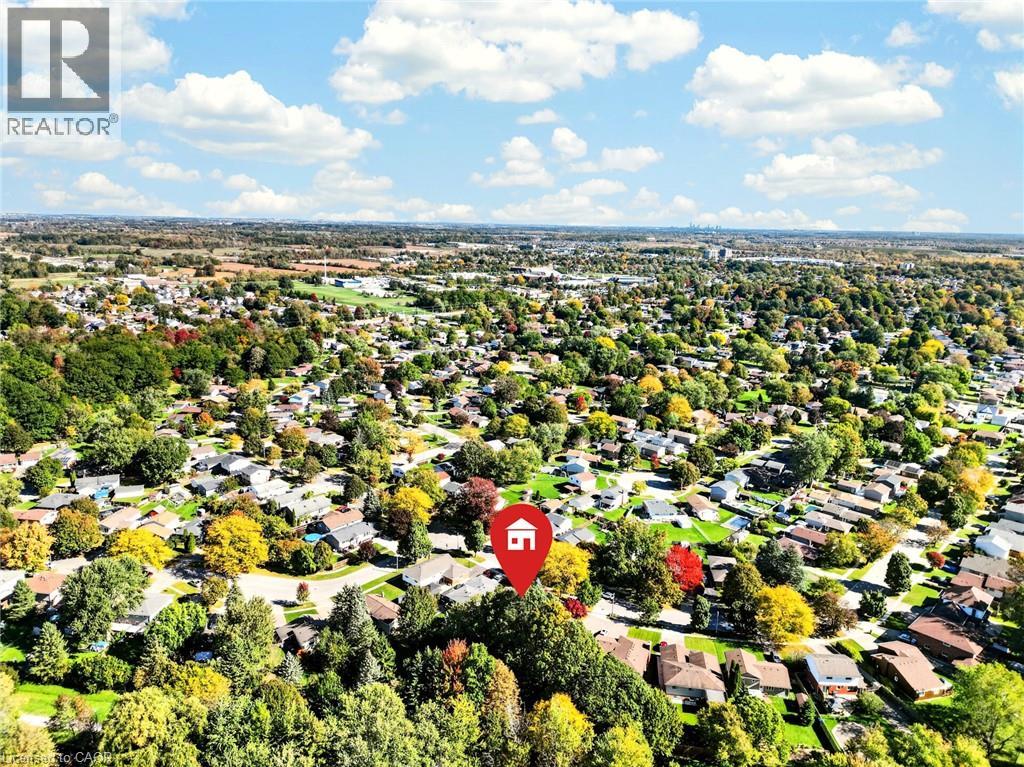 133 Leaside Drive — photo 41