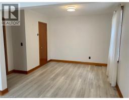 2pc Bathroom - 8 Sterling Street, Brantford, ON N3T4B1 Photo 9