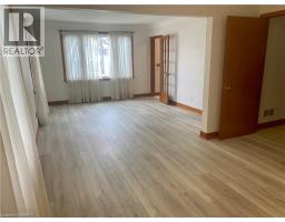 3pc Bathroom - 8 Sterling Street, Brantford, ON N3T4B1 Photo 8