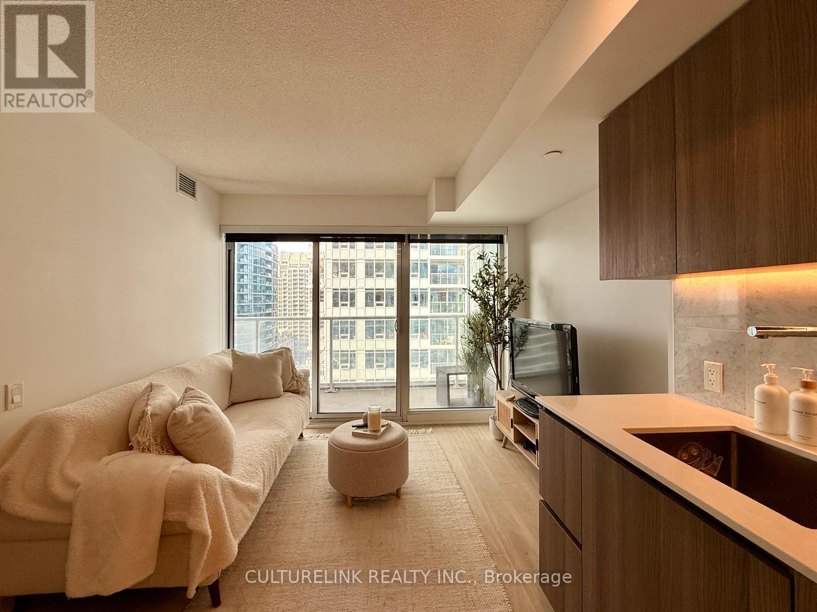 2205 - 17 BATHURST STREET, Toronto (Waterfront Communities) — photo 4