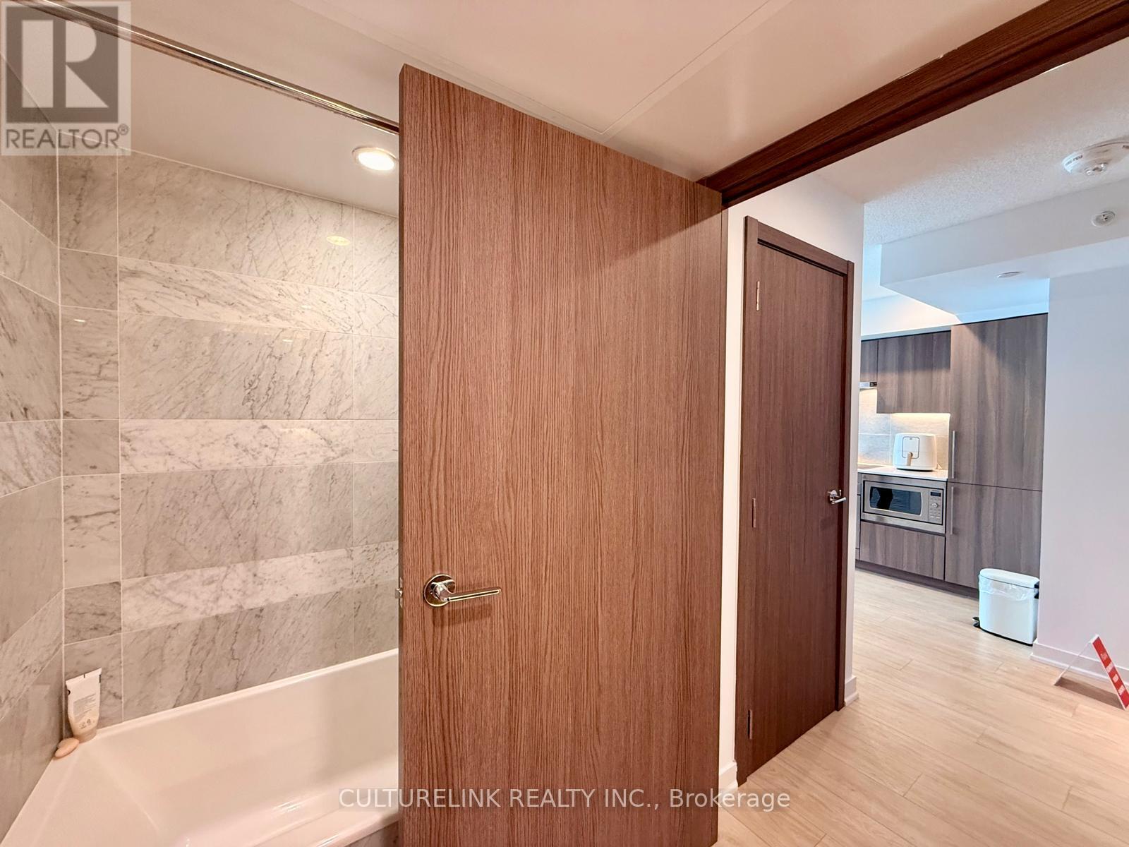 2205 - 17 BATHURST STREET, Toronto (Waterfront Communities) — photo 9