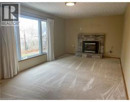 Dining room - 8 Sterling Street, Brantford, ON N3T4B1 Photo 14