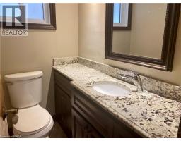 Family room - 8 Sterling Street, Brantford, ON N3T4B1 Photo 13