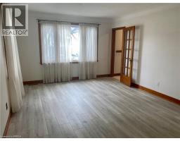 Bedroom - 8 Sterling Street, Brantford, ON N3T4B1 Photo 7