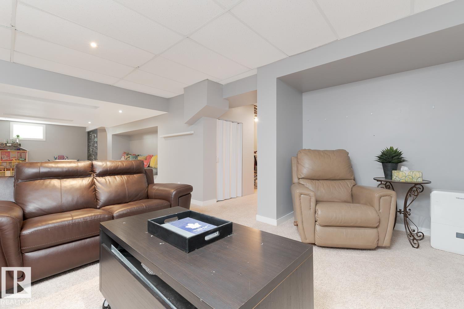 10 Marlboro Place, photo 31