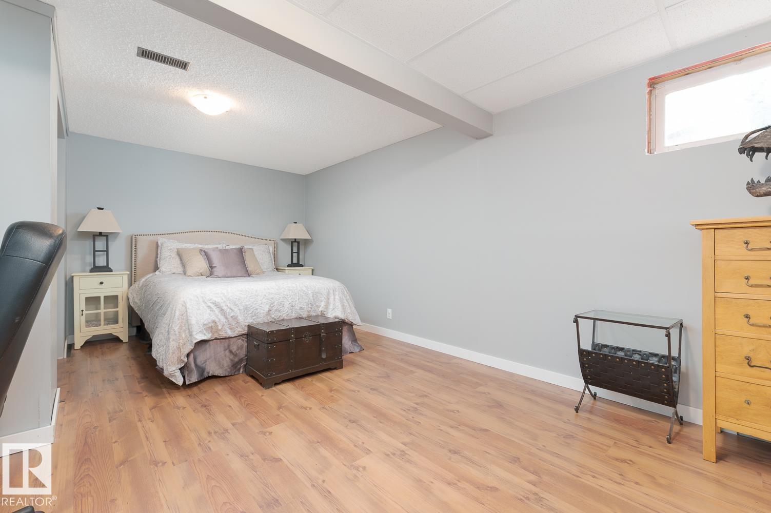 10 Marlboro Place, photo 32