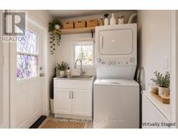 1008 Saint Clarens Avenue, Toronto, ON M6H3X7 Photo 9