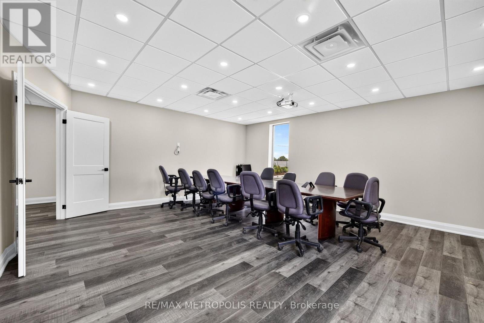 551 York Street — photo 15