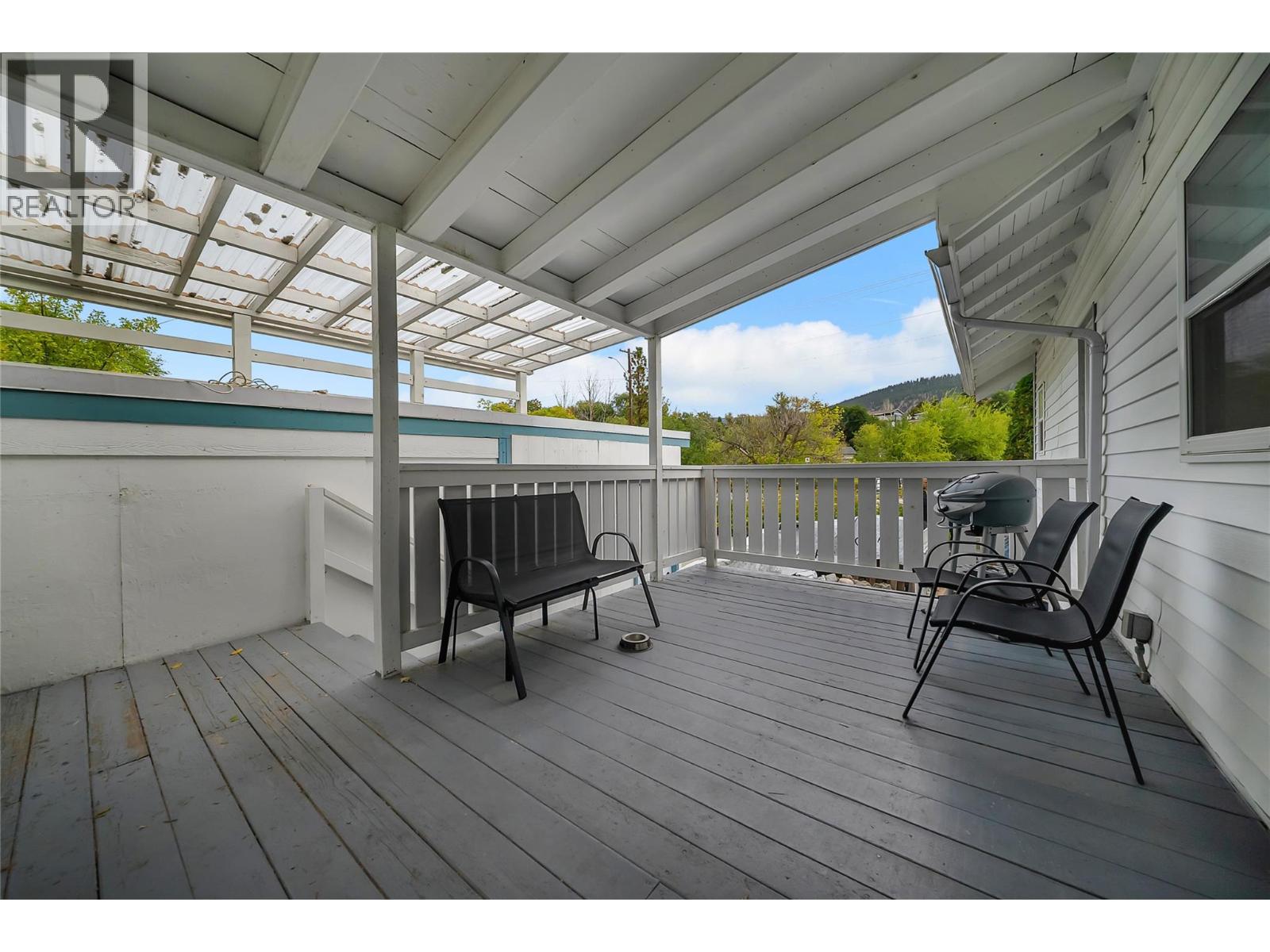597 Eckhardt Avenue E - 12