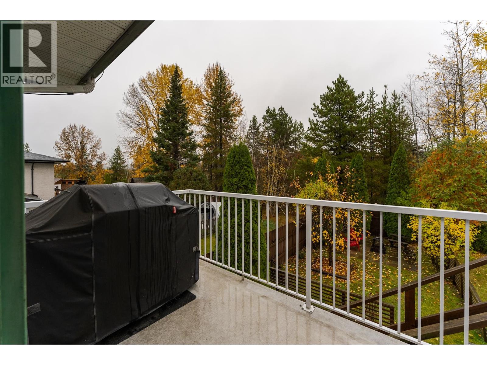 1164 STIRLING DRIVE - 32