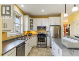421 Poets Trail Dr, Nanaimo, BC V9R7B1 Photo 11