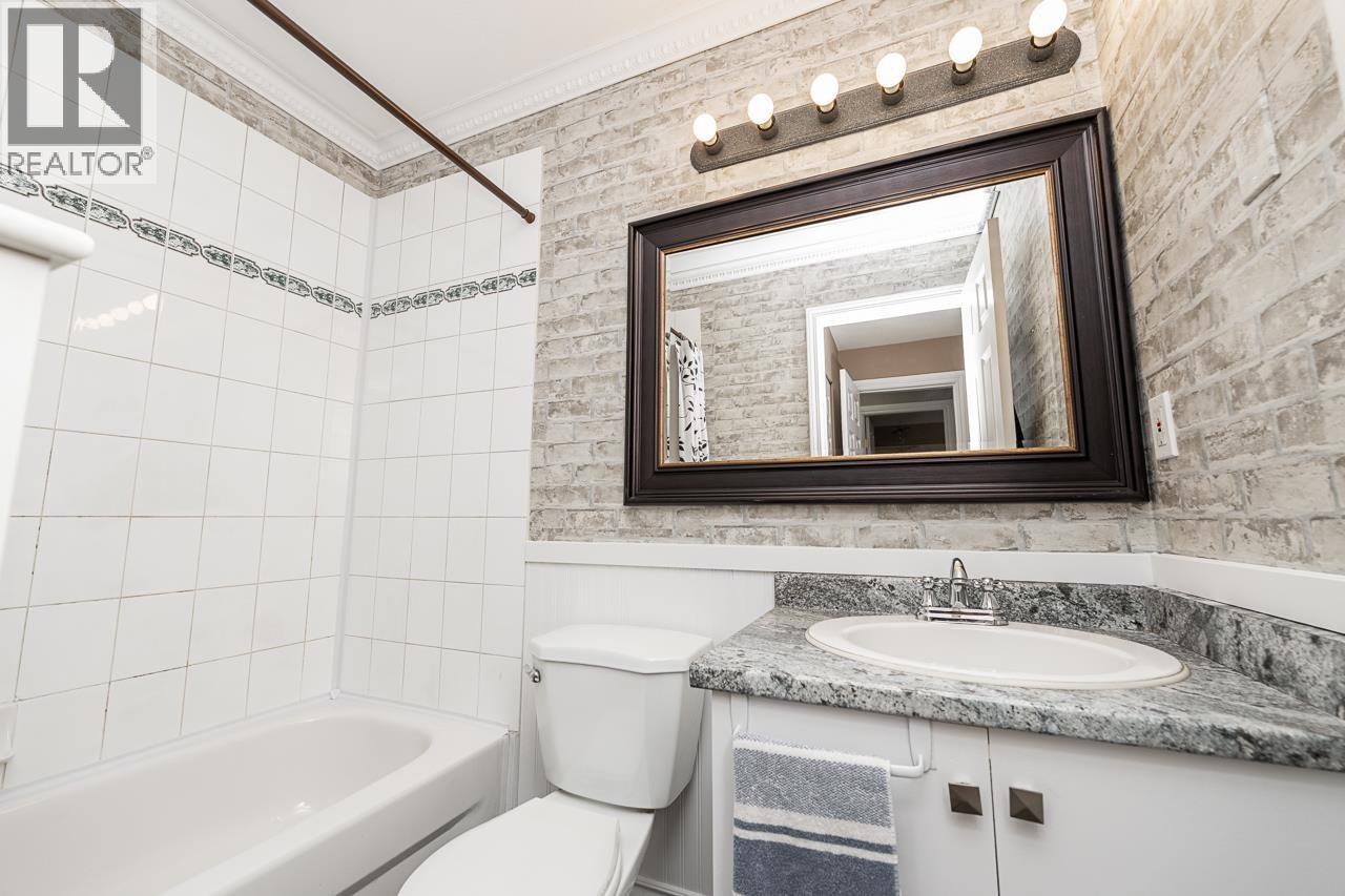 Photo of 43 23085 118 AVENUE 18