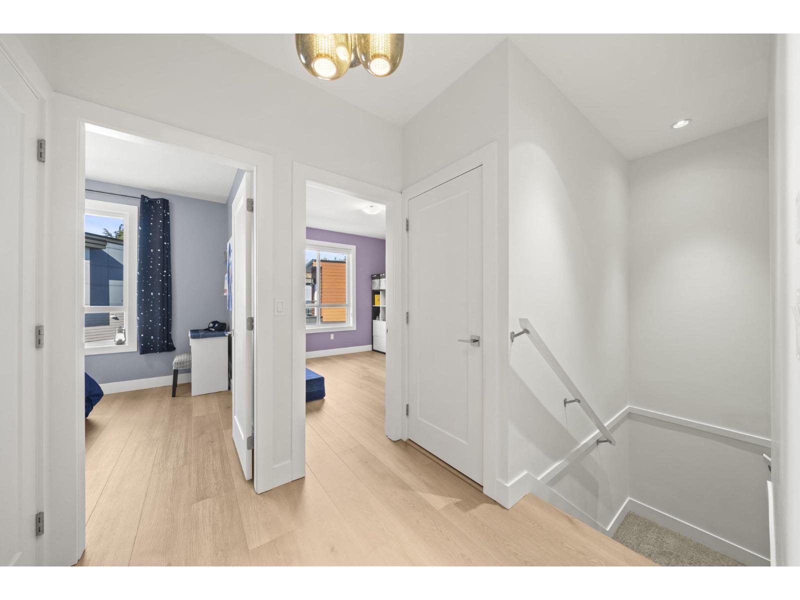 Photo of 11 1670 160 STREET 16