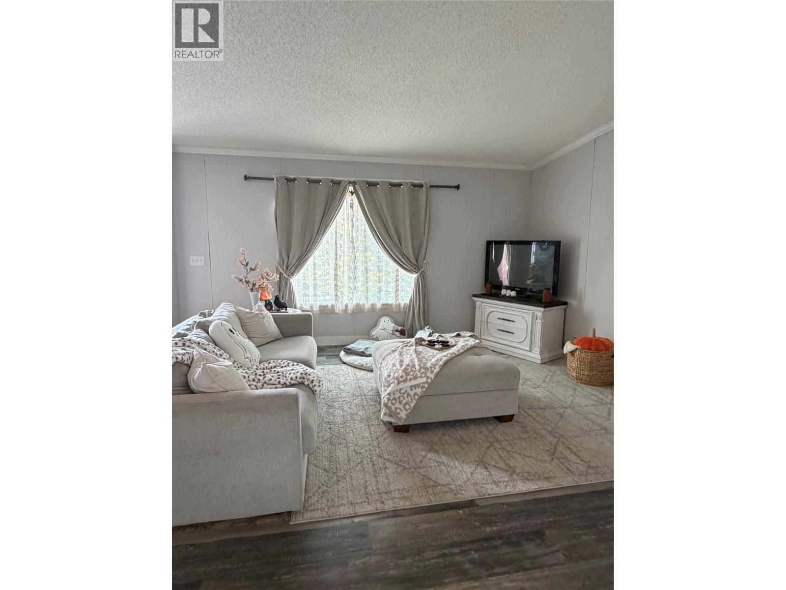 #15 1705 Hillier Road - 42