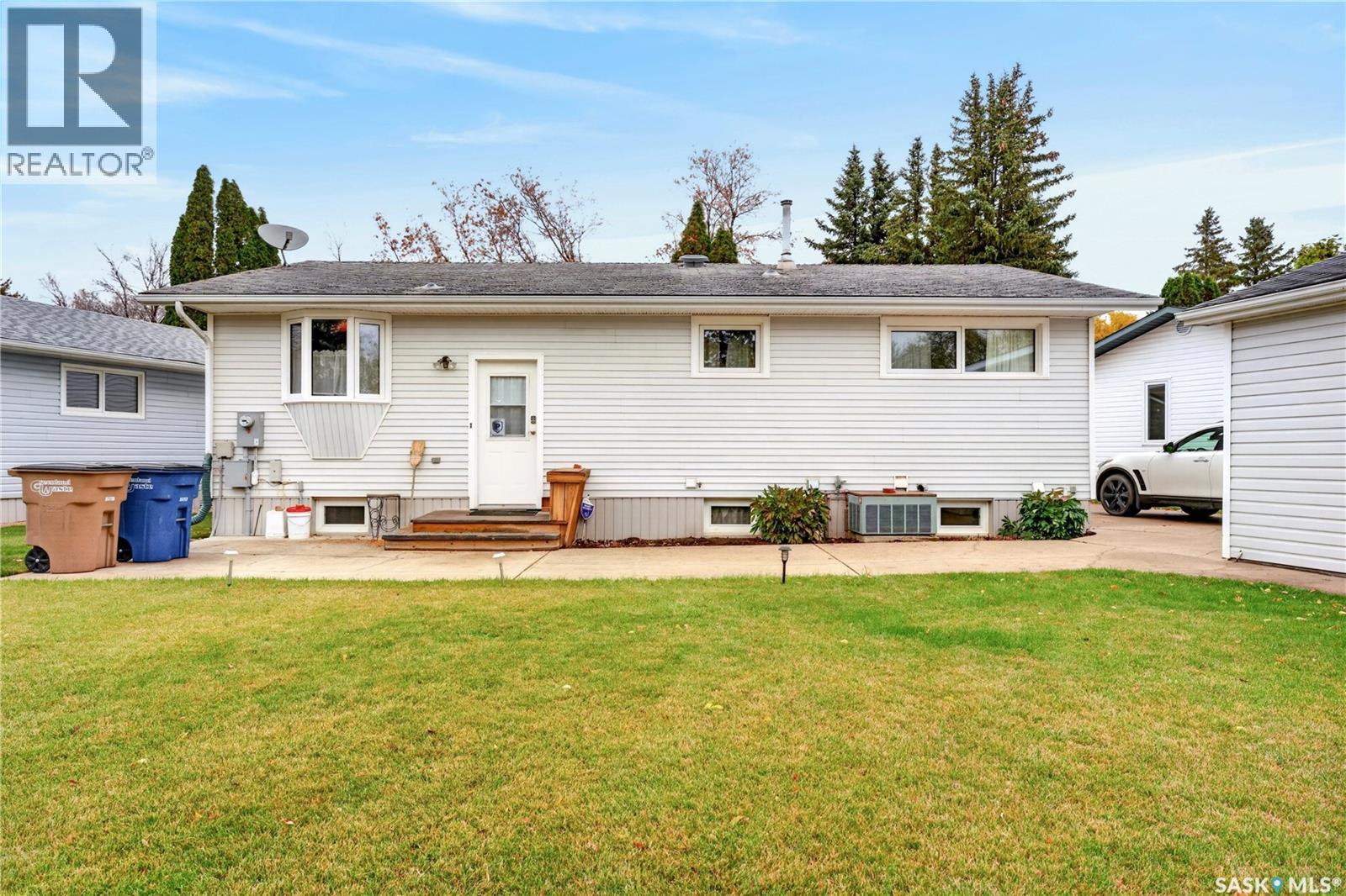 1987 Newmarket DRIVE, Tisdale — photo 2
