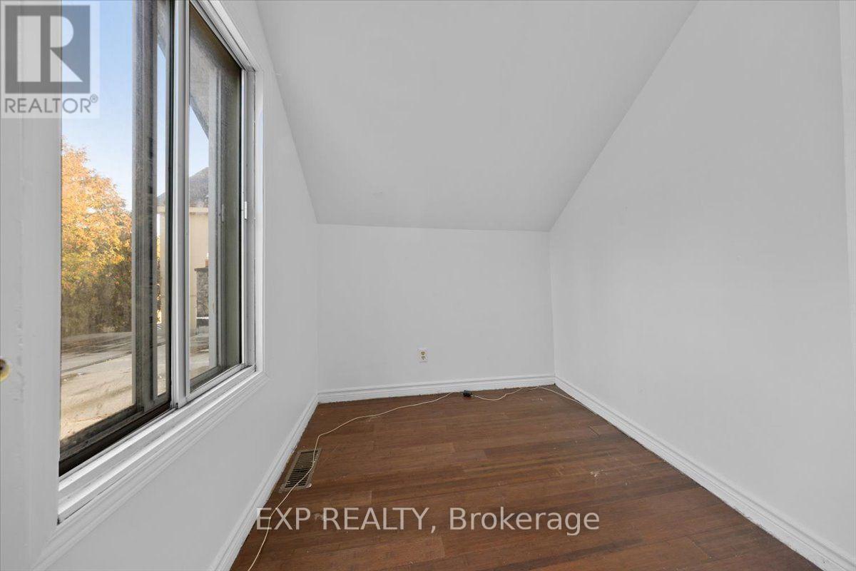 445 Hilson Avenue — photo 13