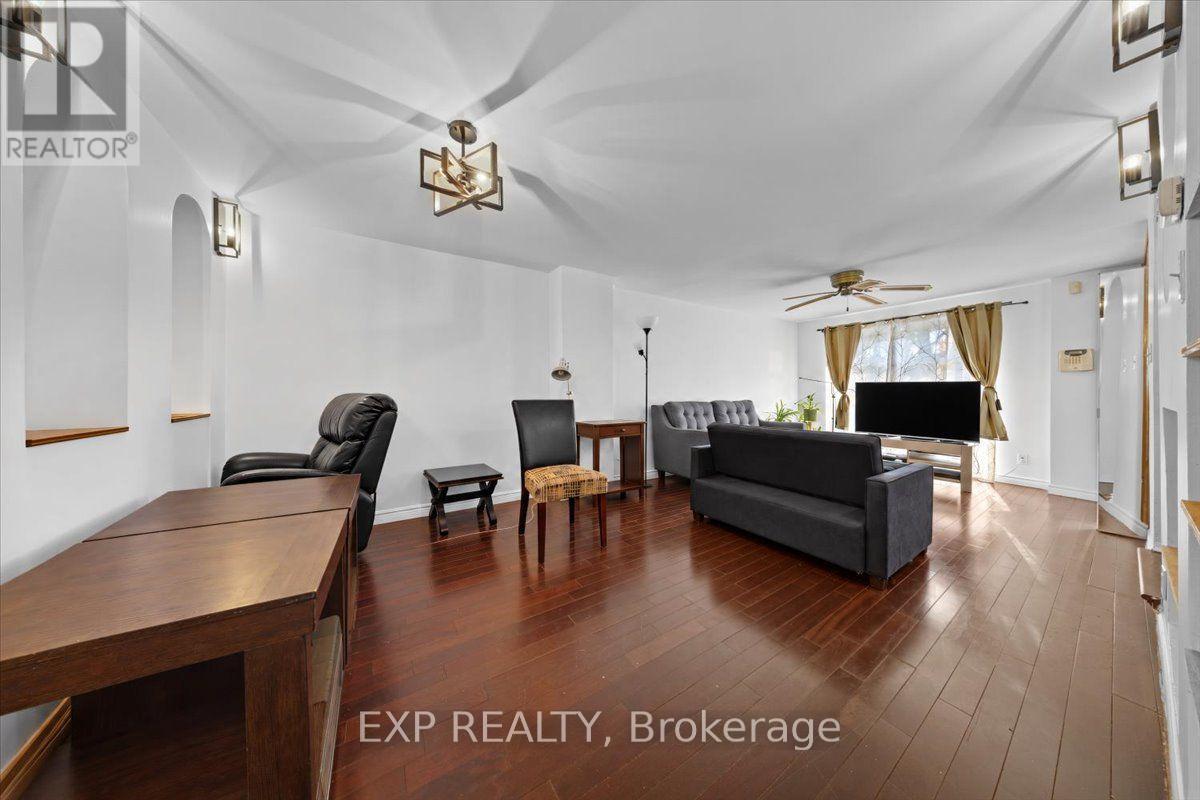 445 HILSON AVENUE, Ottawa — photo 5