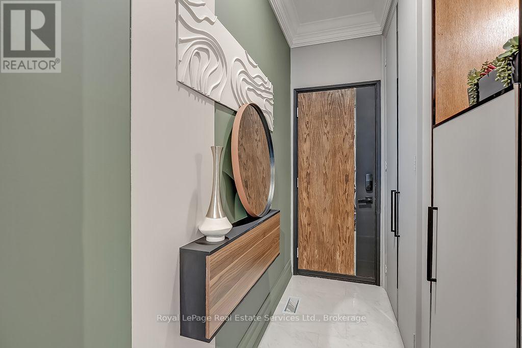124 Paliser Court — photo 25