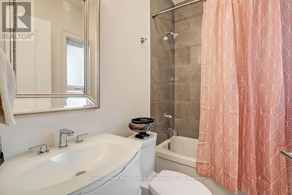 124 PALISER COURT - 33
