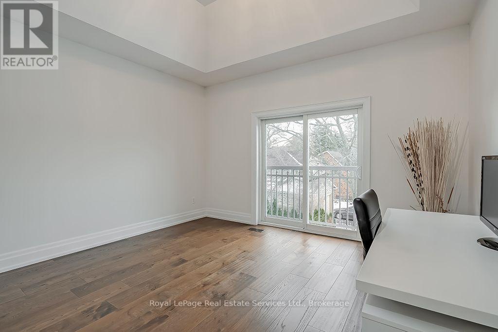 124 Paliser Court — photo 37