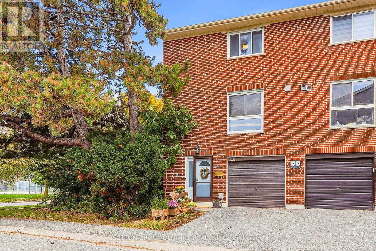 2 VIRGO STARWAY, Toronto (Henry Farm) — photo 2