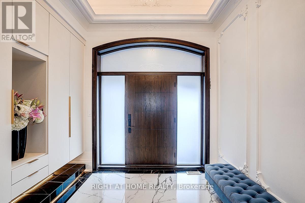 45 LOGGERS TRAIL, Whitchurch-Stouffville — photo 2
