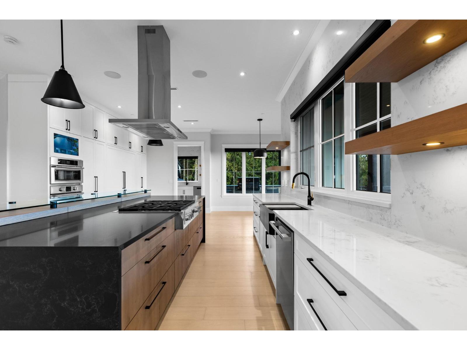 9700 GOUGH TERRACE, Mission - Image 1