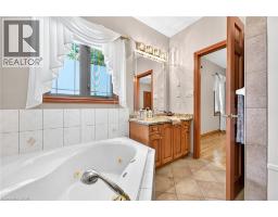 219 Jacqueline Boulevard, Hamilton, ON L9B2T6 Photo 35