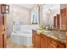 219 Jacqueline Boulevard, Hamilton, ON L9B2T6 Photo 32