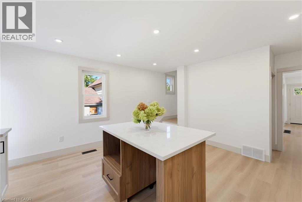 5 Macbeth Street — photo 11