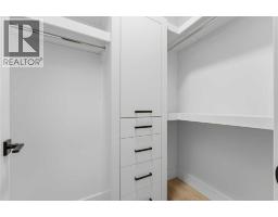 631 55 Avenue SW - photo 21