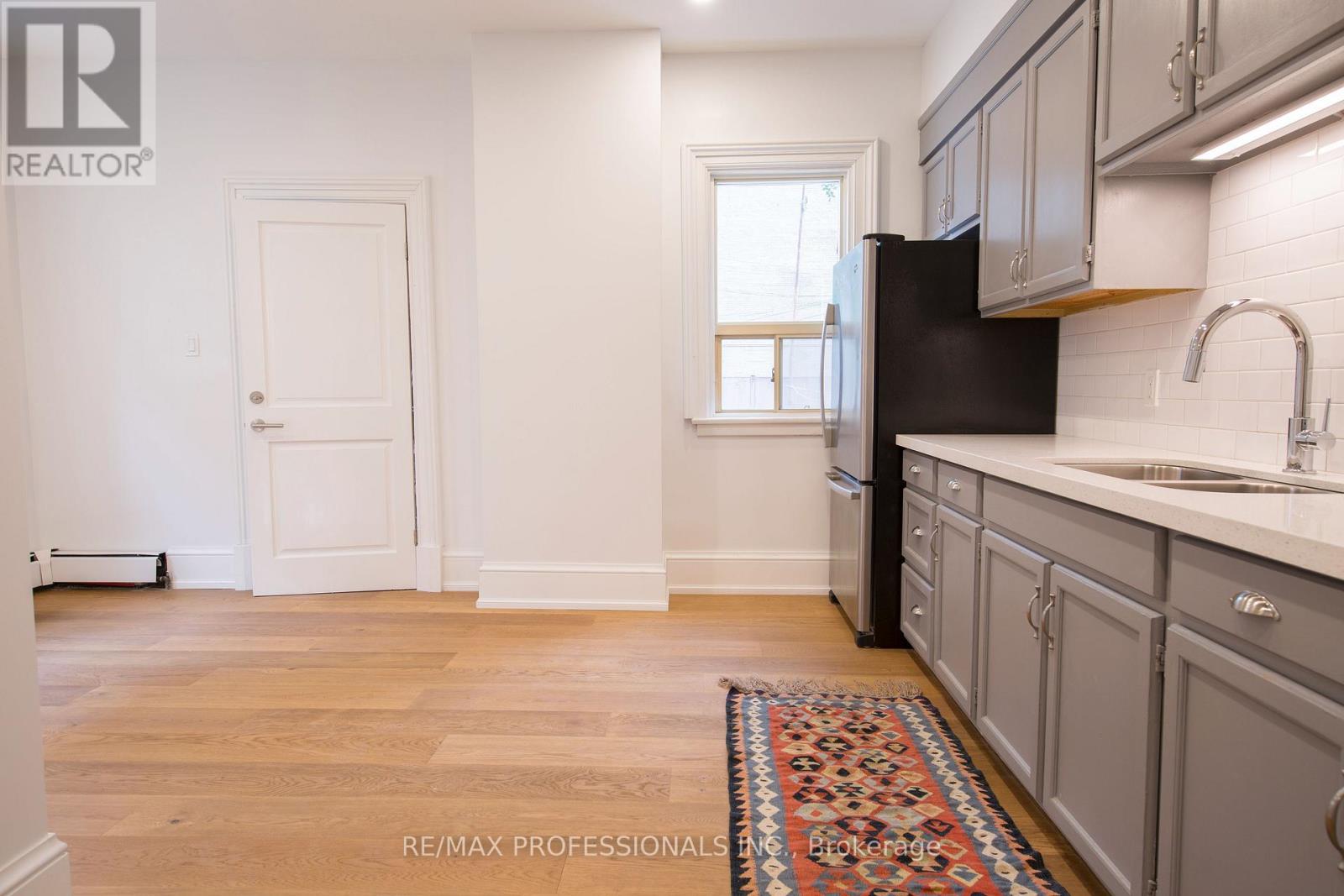 124 Close Avenue, Toronto, ON photo 44