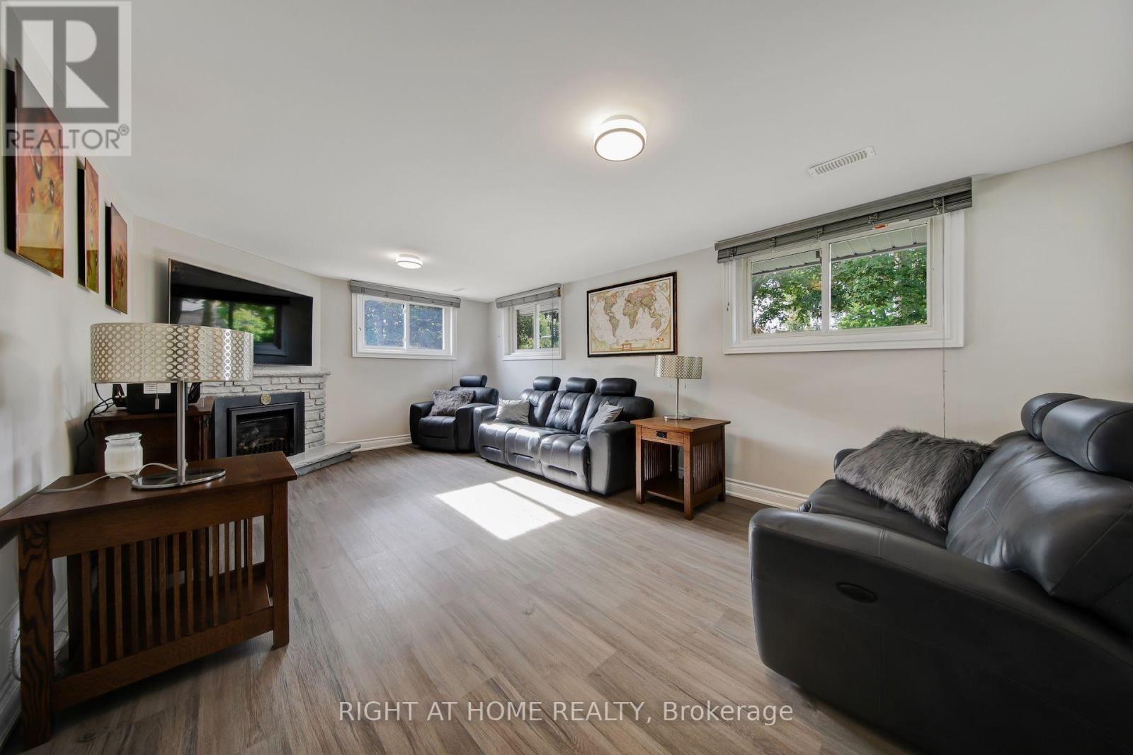 139 Third Line, Oakville, ON photo 15