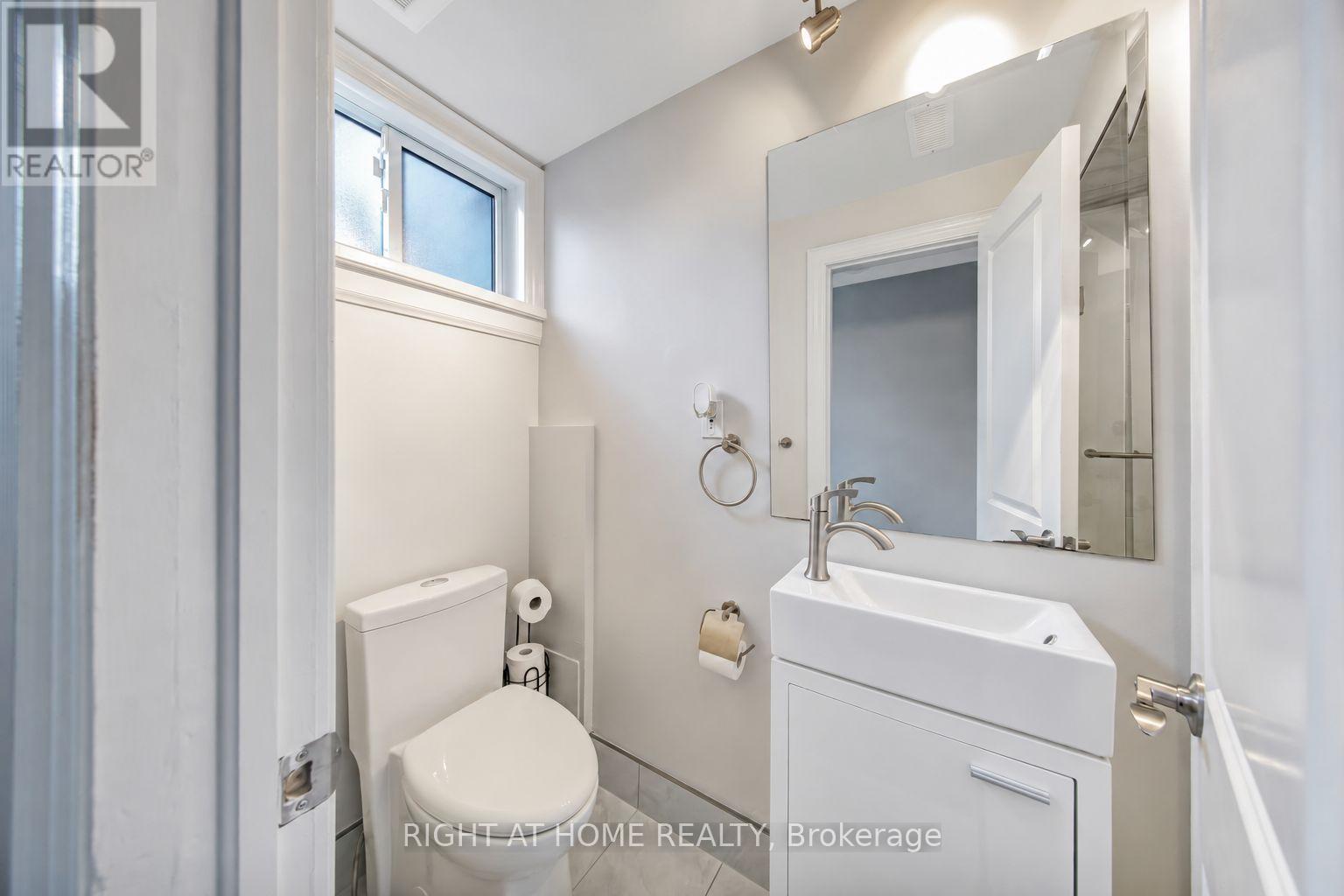 139 Third Line, Oakville, ON photo 21