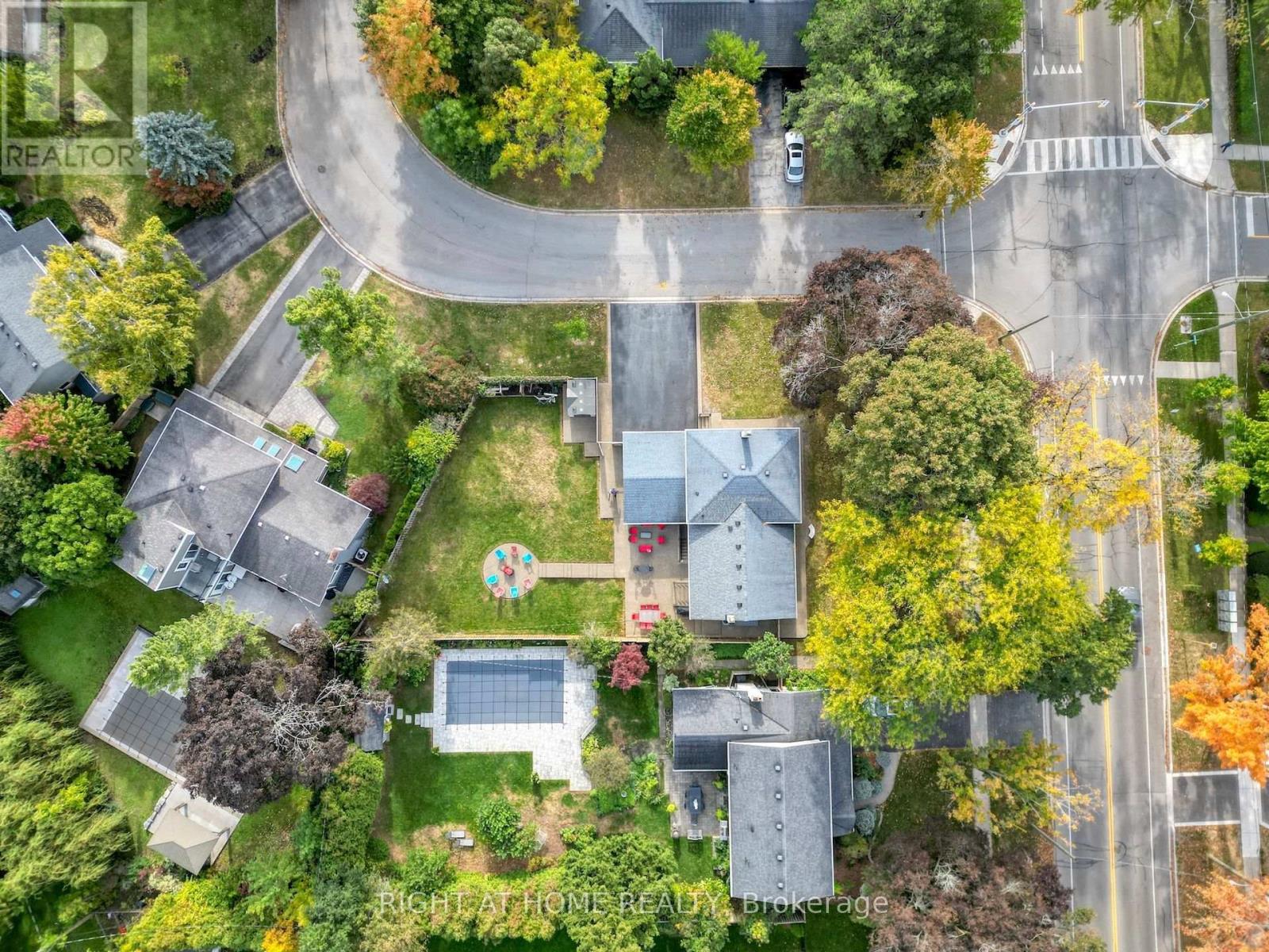 139 Third Line, Oakville, ON photo 43