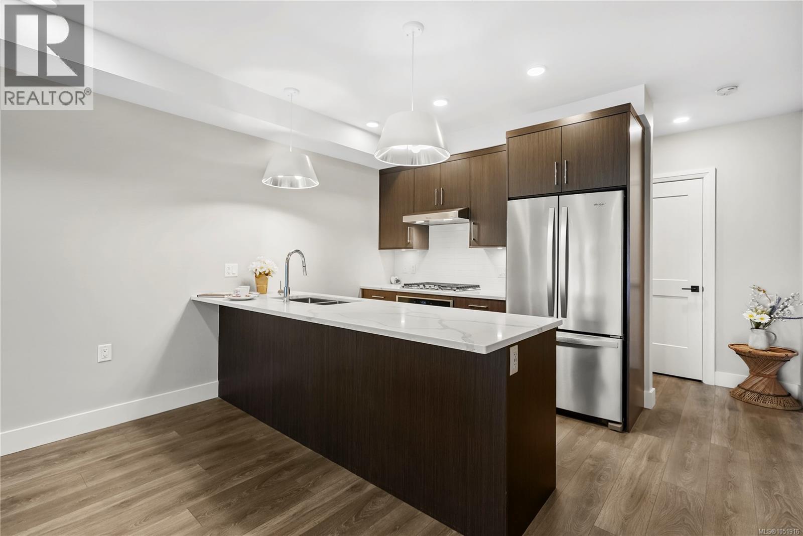 303 741 Travino Lane, Saanich