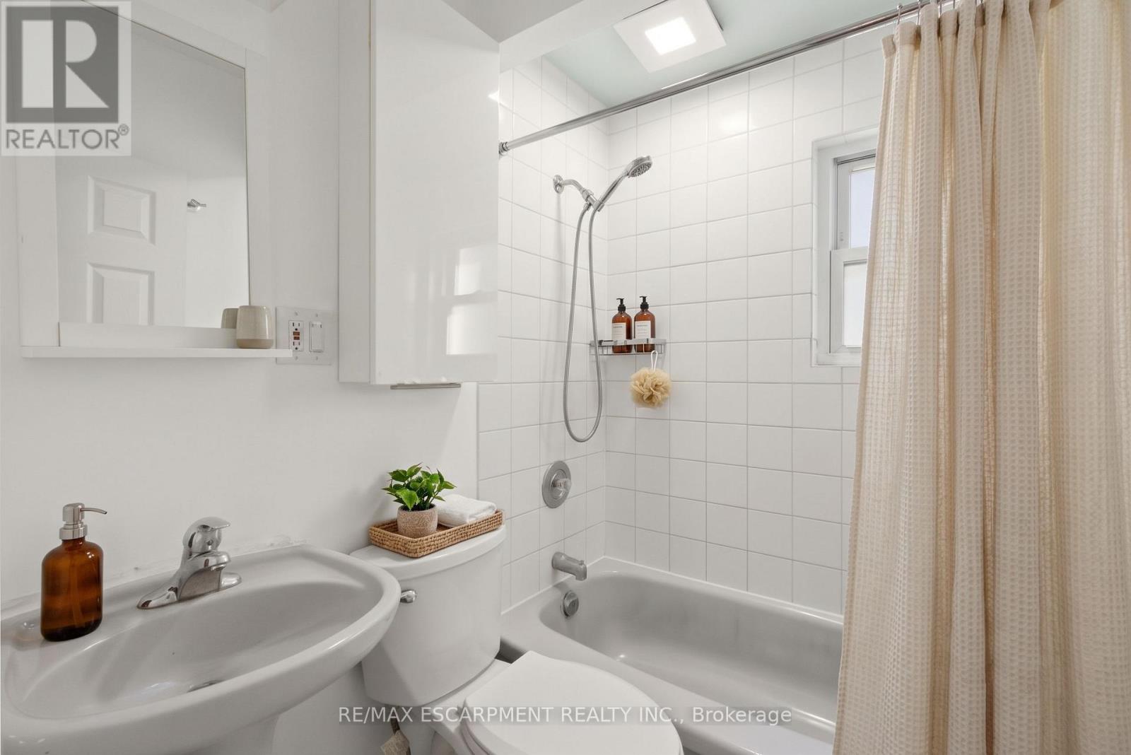 248 GLENHOLME AVENUE - 17