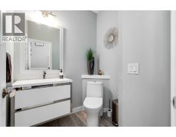 Laundry room - 38 Sage Bluff Gate Nw, Calgary, AB T3R0Y9 Photo 8