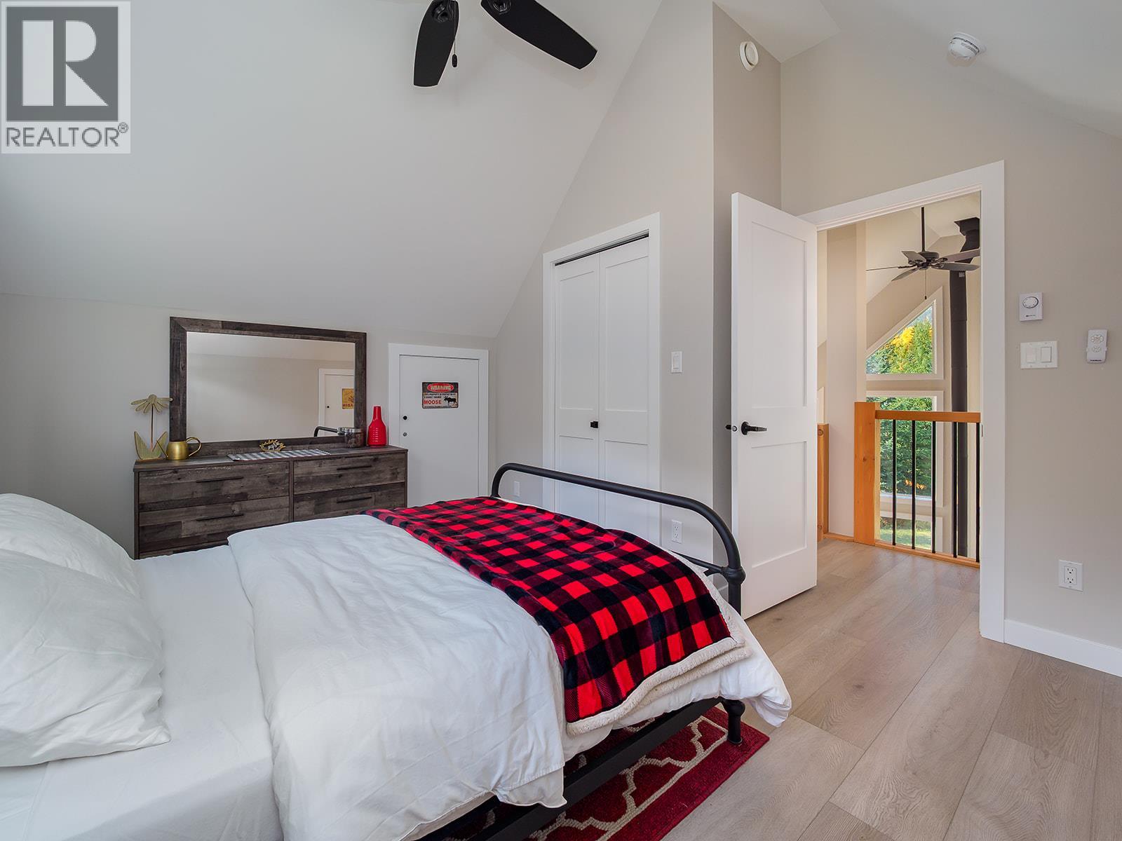 2423 Goat Mountain View Road - 16