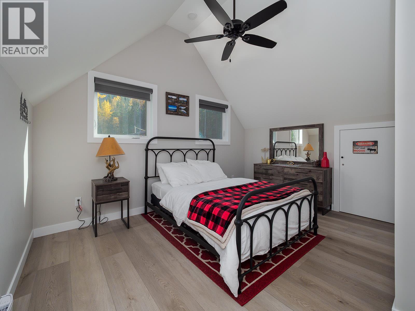 2423 Goat Mountain View Road - 17