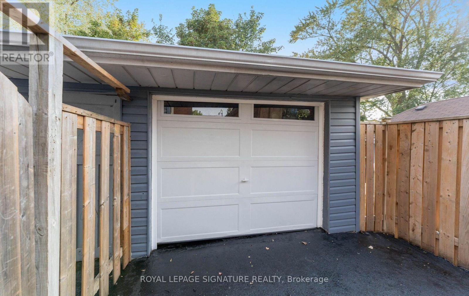 317 Gliddon Avenue, Oshawa, ON photo 37