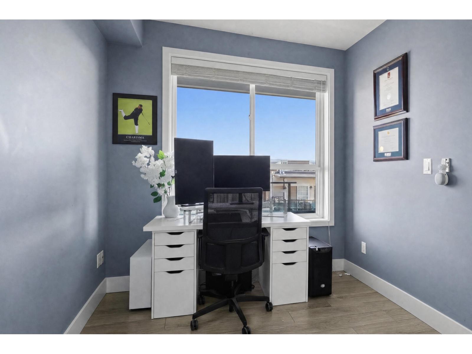 Photo of 416 6468 195A STREET 18