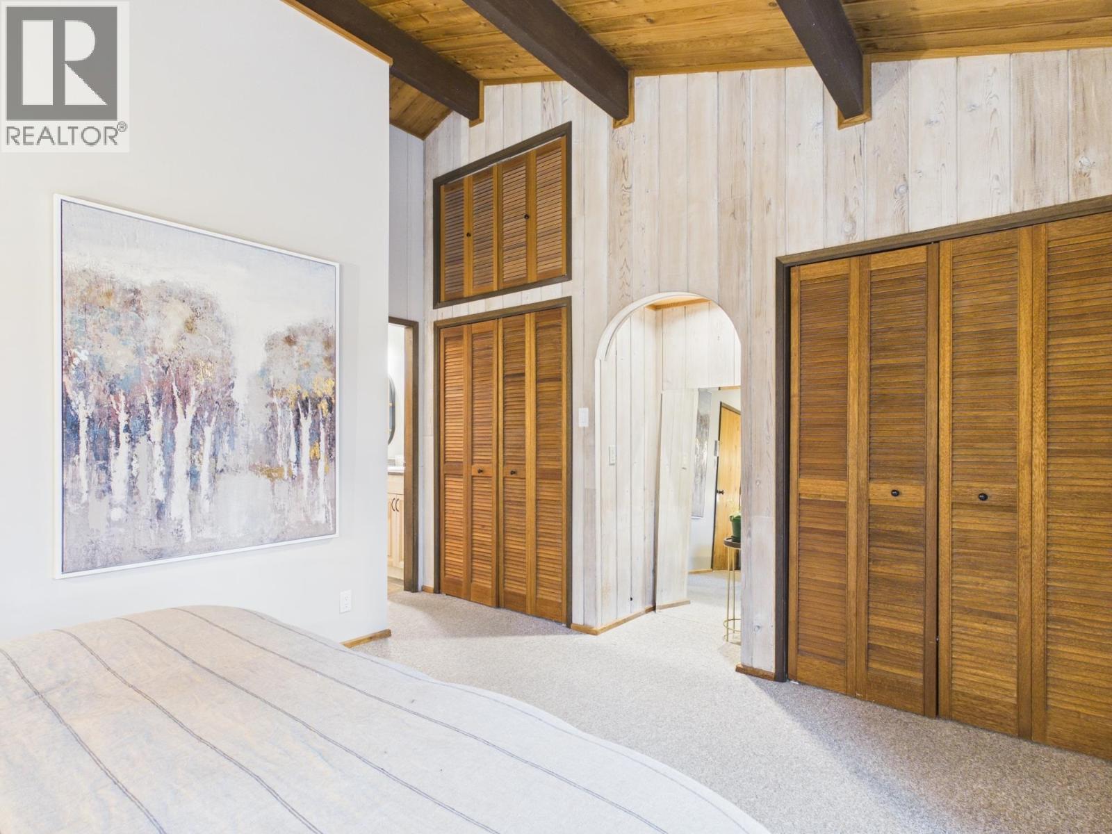 1140 TOWER CRESCENT - 24