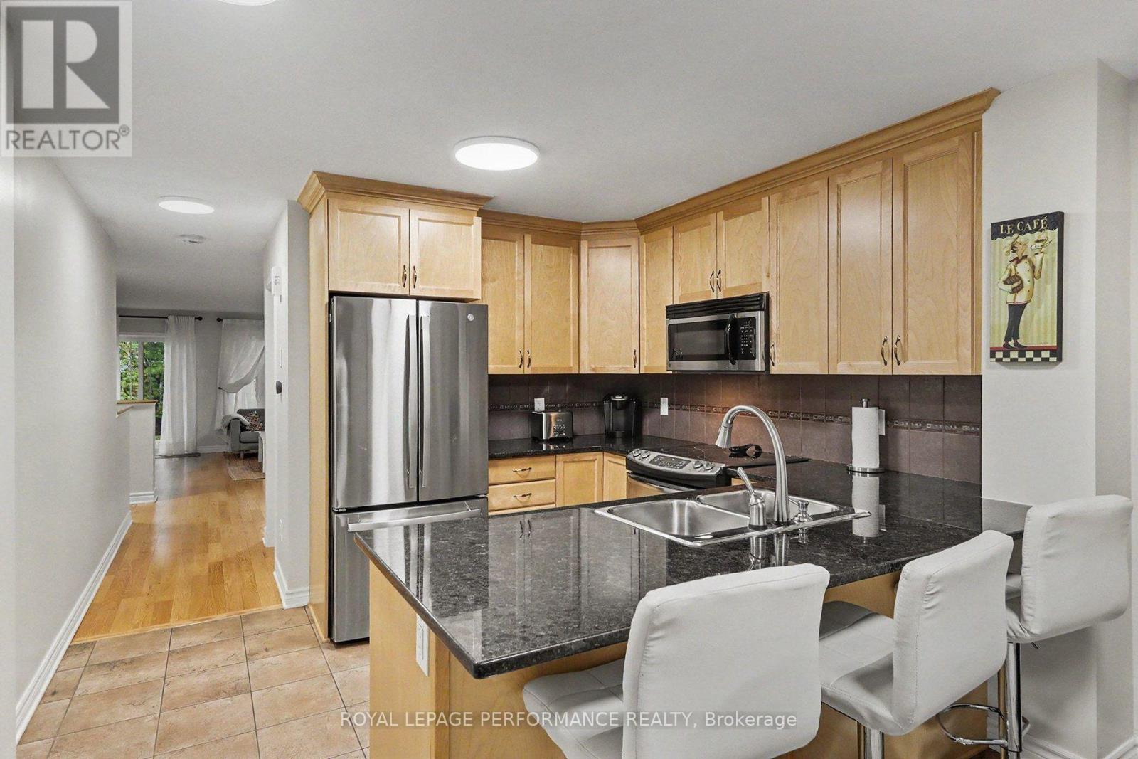 458 LEBOUTILLIER AVENUE, Ottawa — photo 5