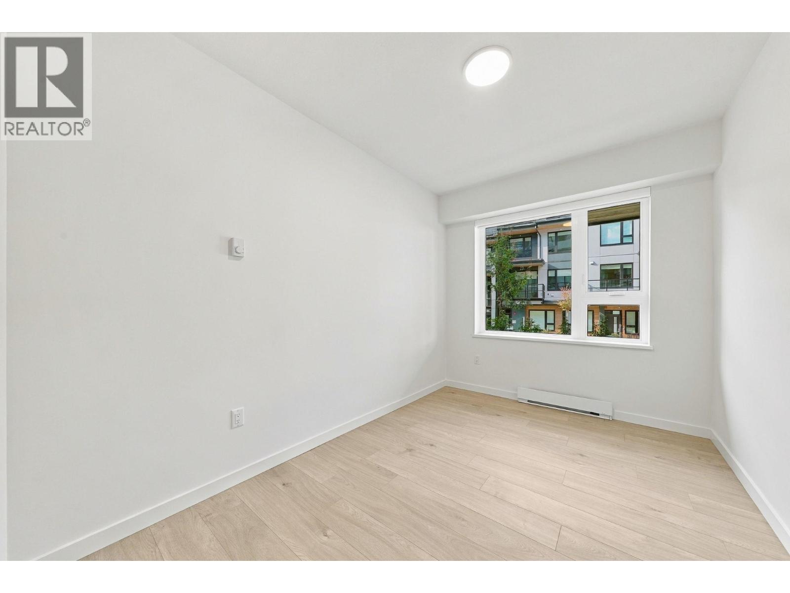 Photo of 111 950 LYTTON STREET 25